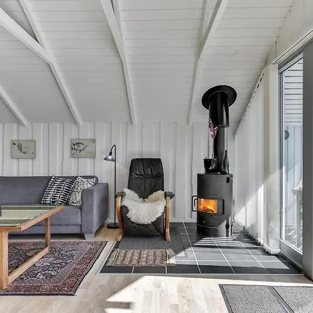 Katrina - 50m To The Fjord By Interhome Broager