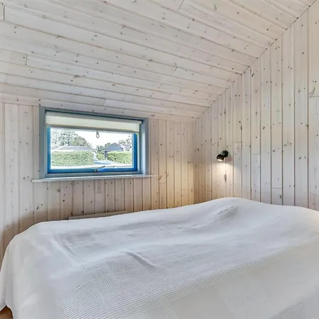 Katrina - 50m To The Fjord By Interhome *