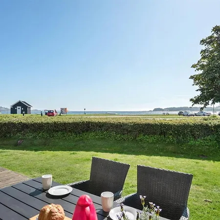 Katrina - 50m To The Fjord By Interhome *